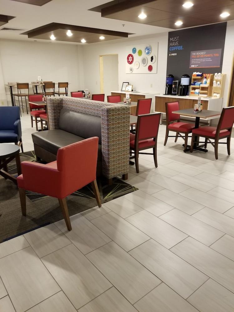 Holiday Inn Express By Ihg Douglas Esterno foto