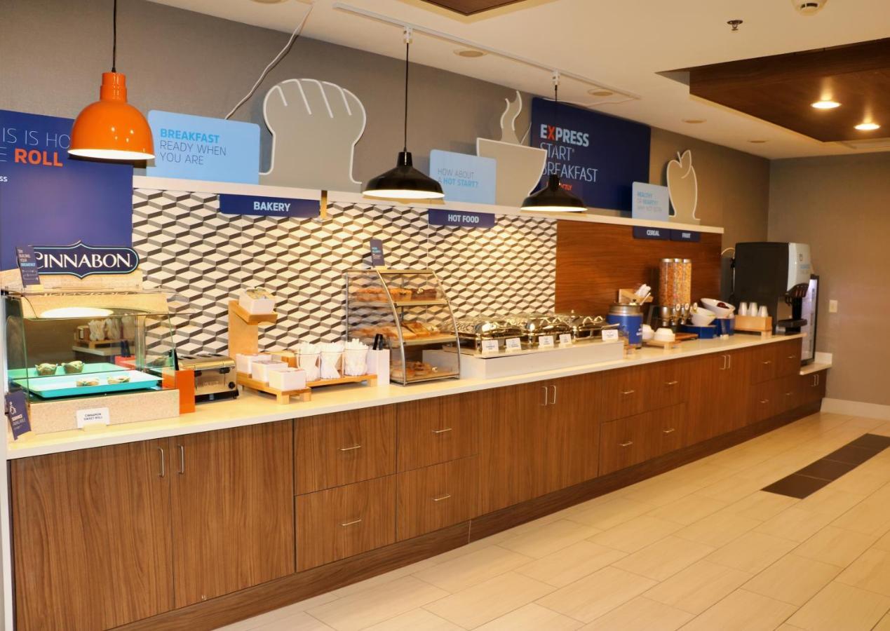 Holiday Inn Express By Ihg Douglas Esterno foto