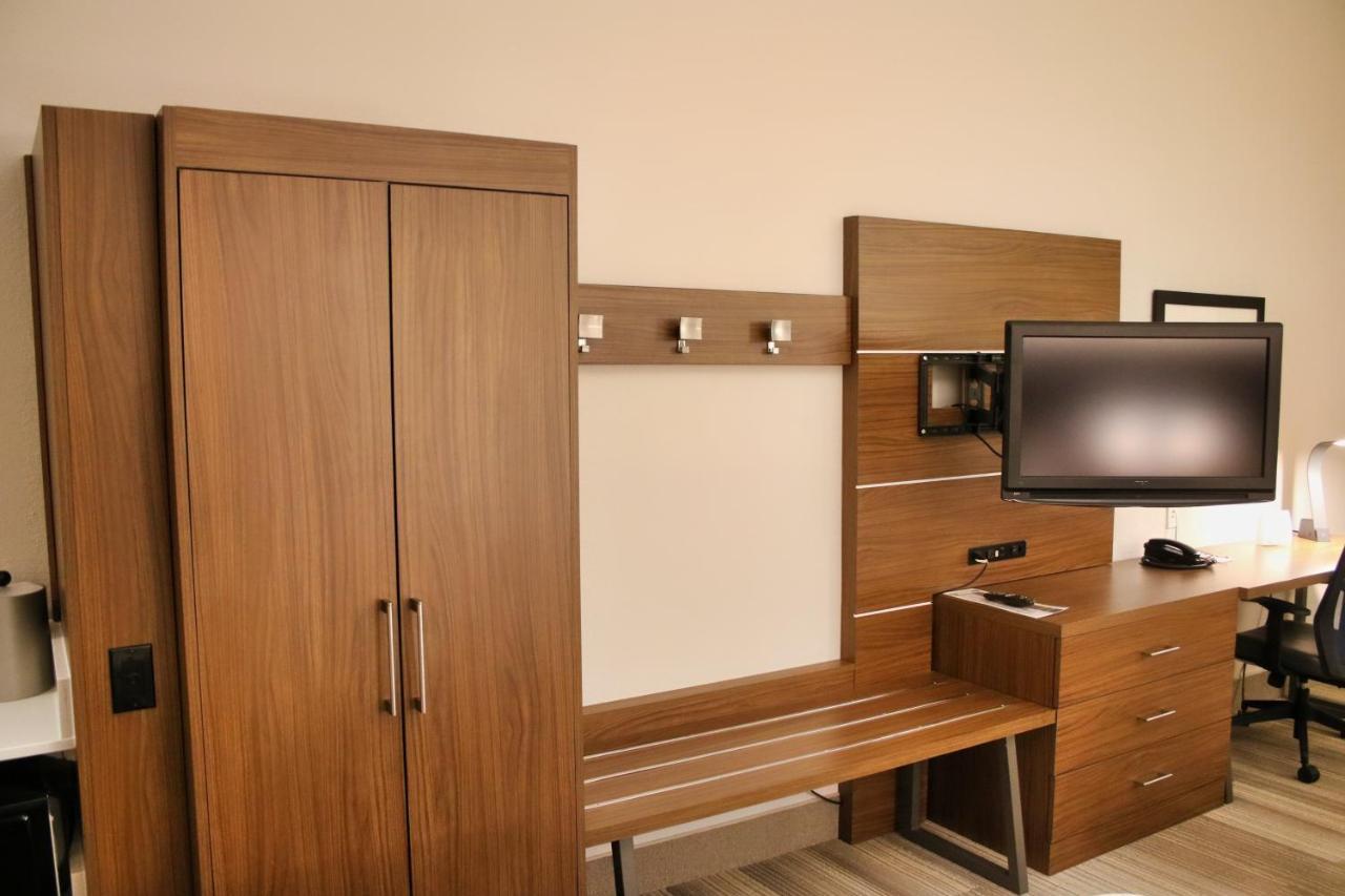 Holiday Inn Express By Ihg Douglas Esterno foto