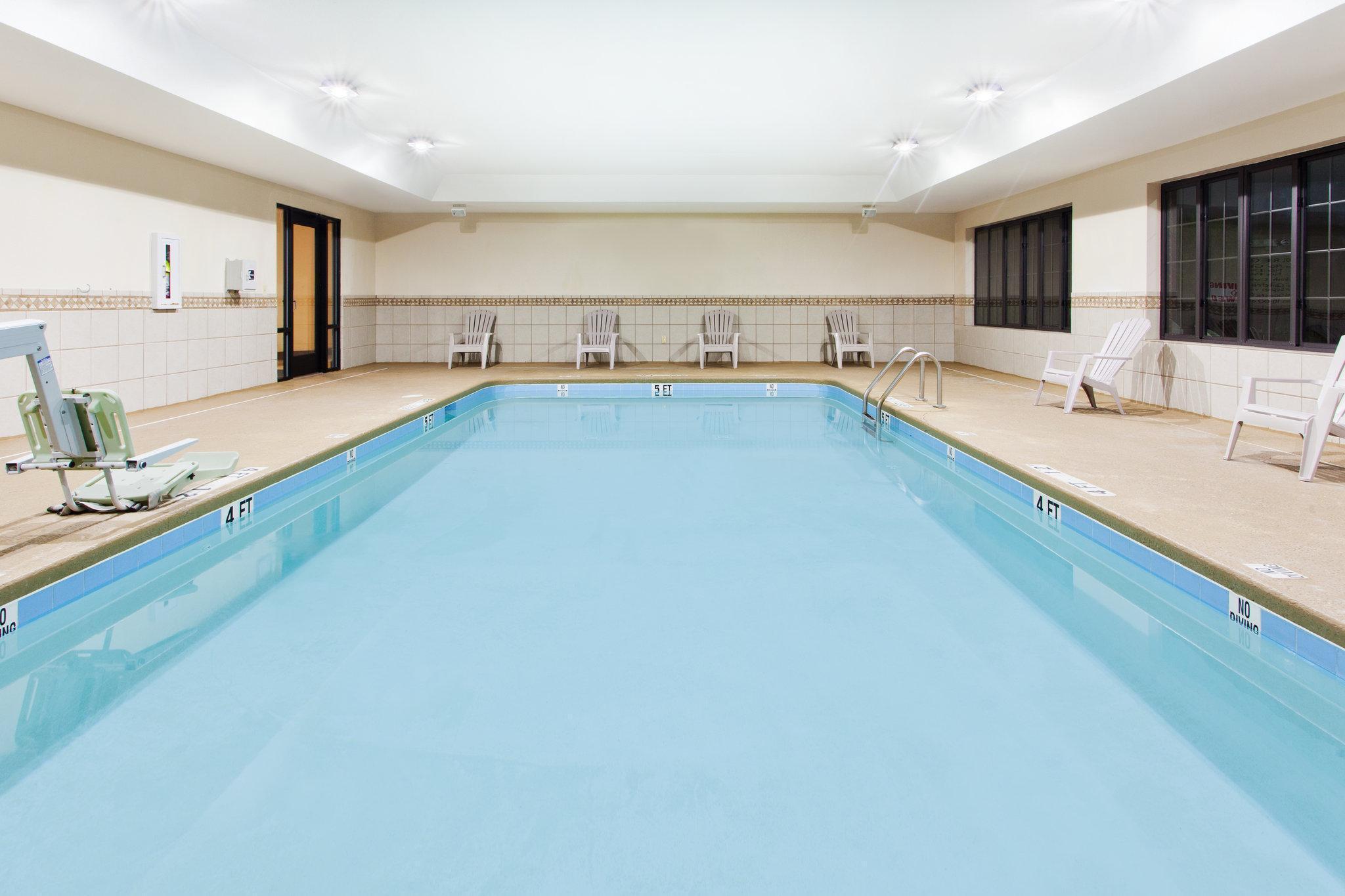 Holiday Inn Express By Ihg Douglas Esterno foto